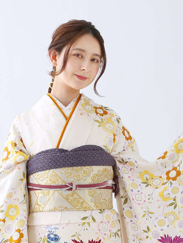 振袖レンタル（ホワイト・キュート・19-909）| FURISODE ARC
