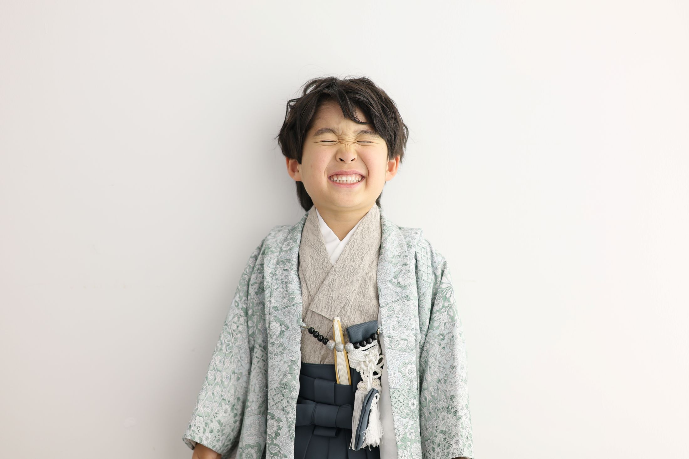 着物、羽織袴を着た5歳の男の子。イオンモール和歌山での七五三のスタジオ撮影。和歌山県和歌山市ふじと台23 イオンモール和歌山 3F