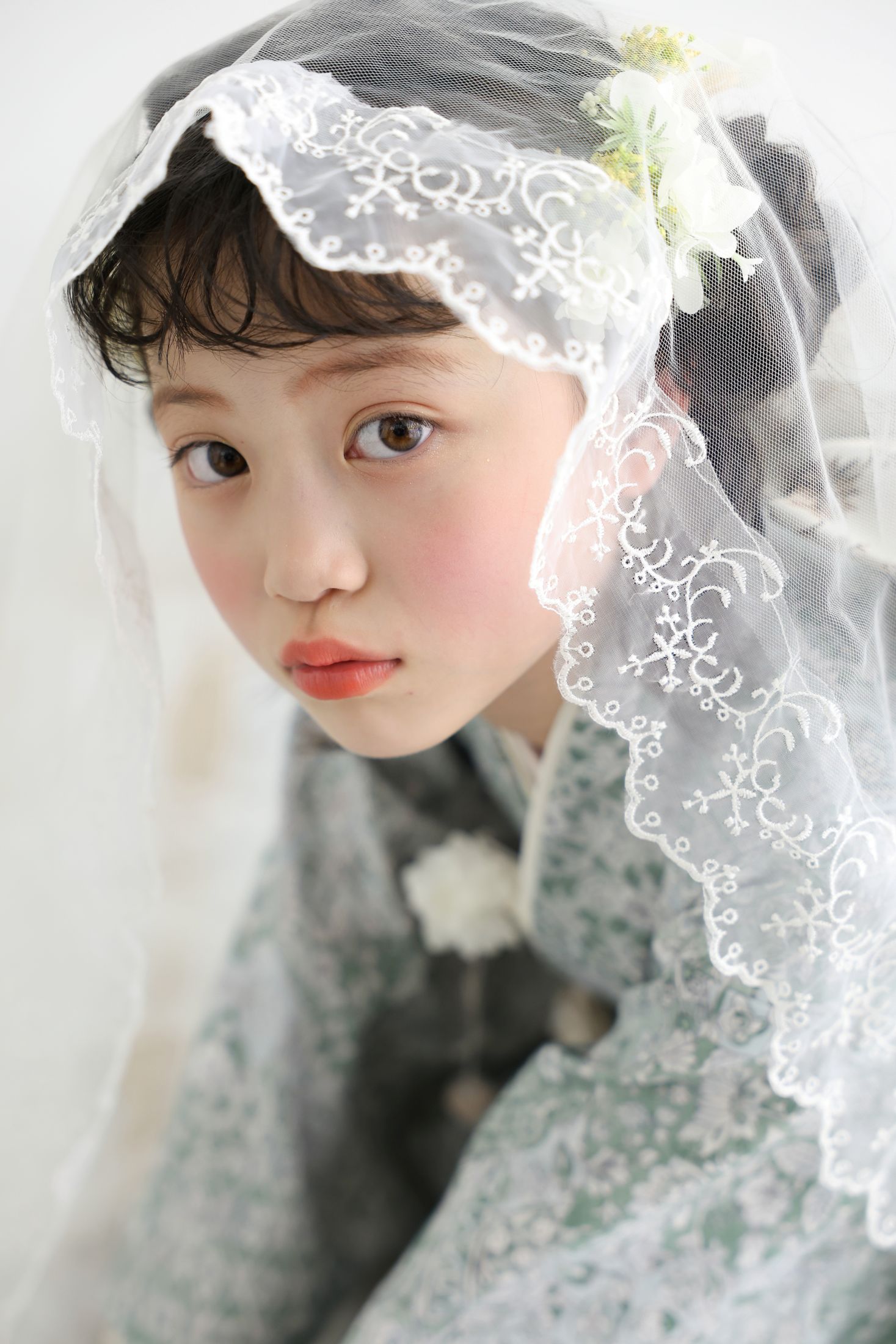 着物を着た7歳の女の子。おおとりでの七五三のスタジオ撮影。店舗住所：大阪府堺市西区鳳西町1-77-8