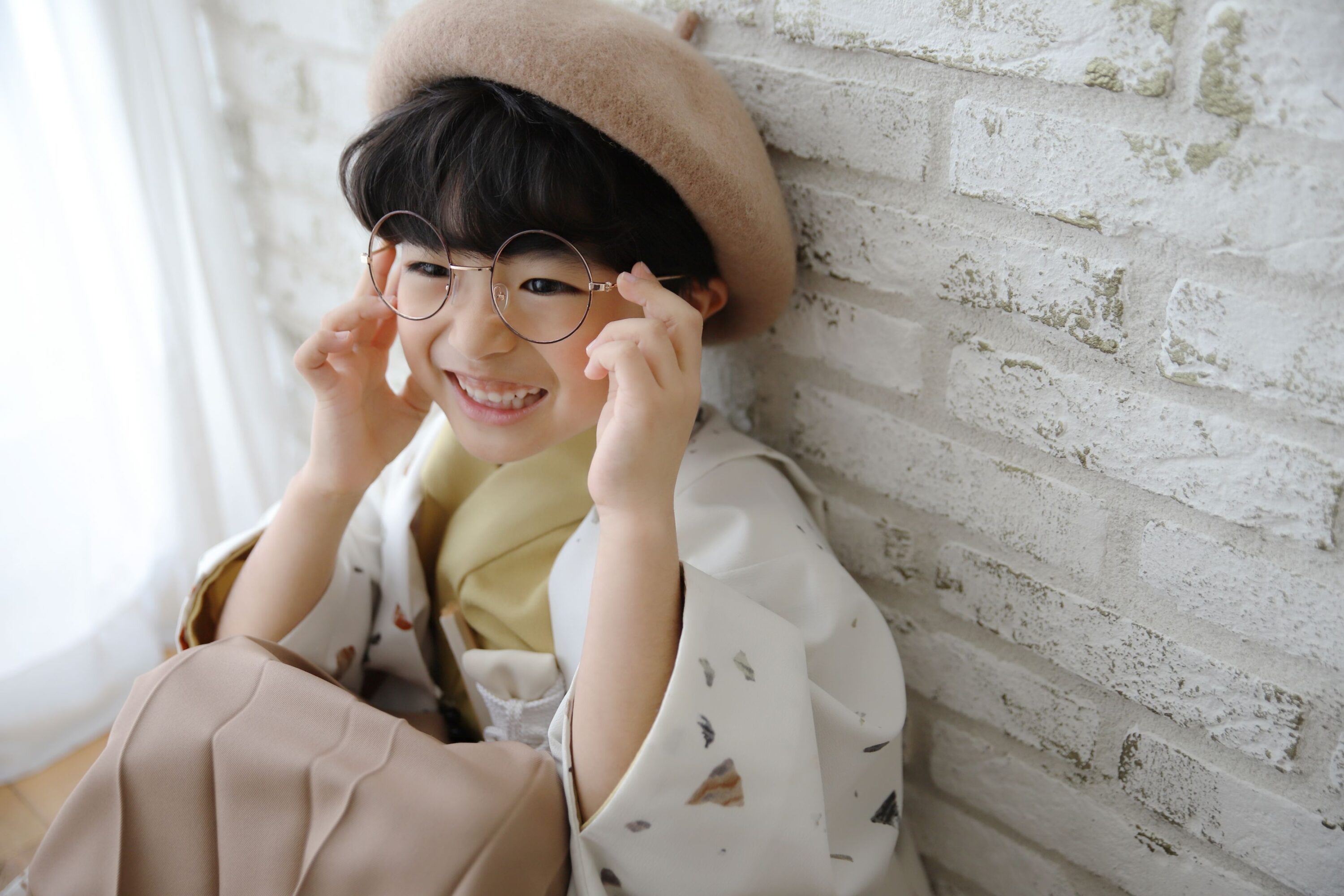 着物、袴を着た5歳の男の子。枚方での七五三のスタジオ撮影。大阪府枚方市招提東町1-1-1